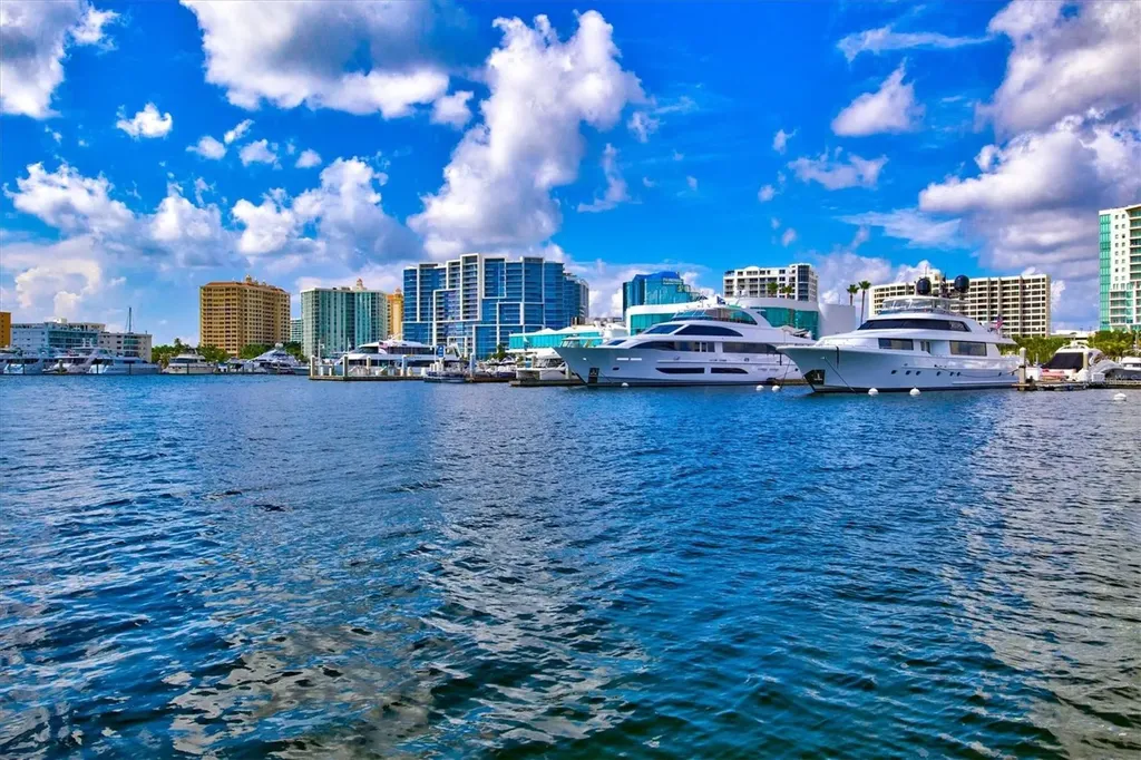 2641 Martin Street Sarasota FL 34237