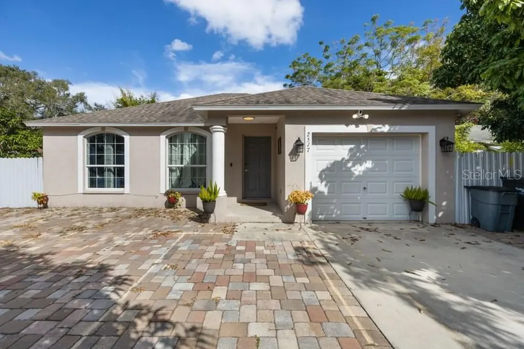 2517 48th Avenue N St Petersburg FL 33714