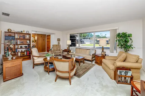 2732 69th Avenue S St Petersburg FL 33712