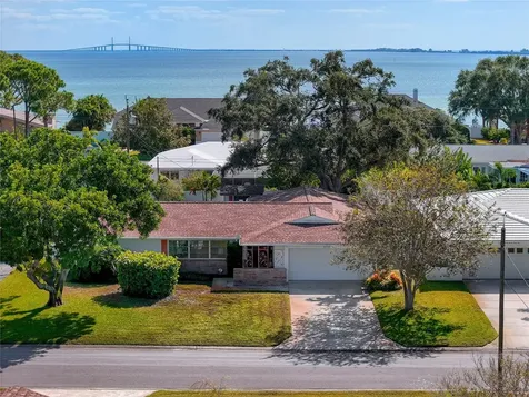 2732 69th Avenue S St Petersburg FL 33712