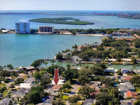 2732 69th Avenue S St Petersburg FL 33712