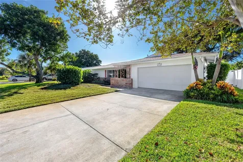 2732 69th Avenue S St Petersburg FL 33712