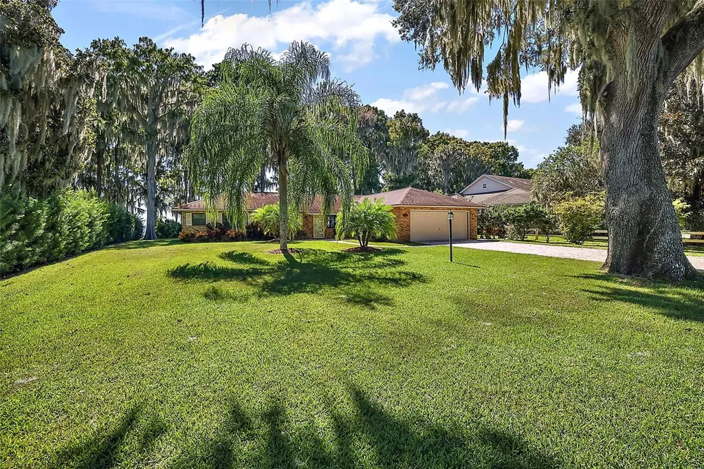 9828 Rosemary Lane Leesburg FL 34788