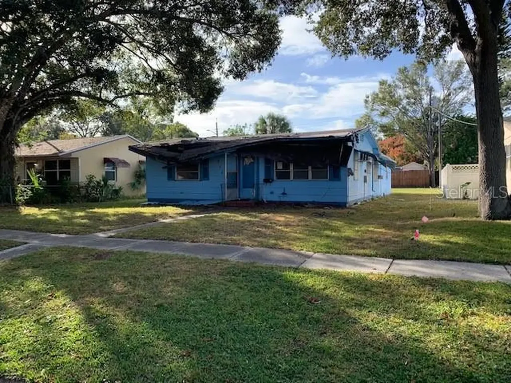 816 51st Avenue N St Petersburg FL 33703