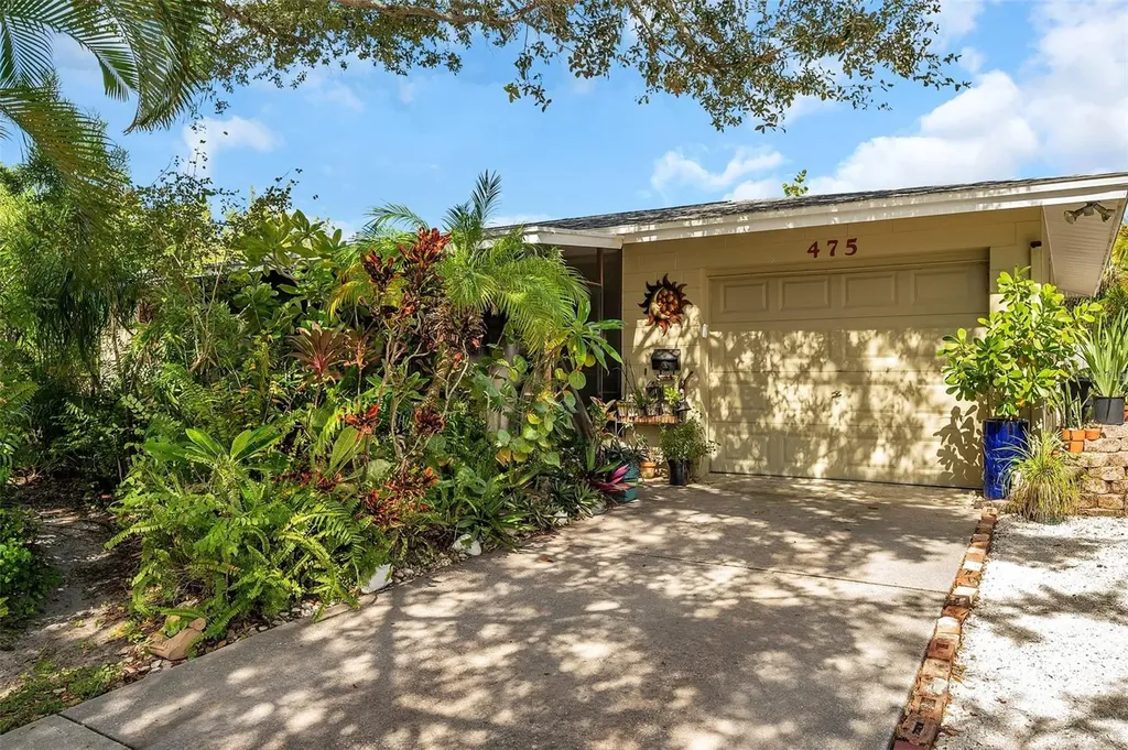 475 55th Avenue NE St Petersburg FL 33703