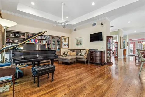 3231 W Lawn Avenue Tampa FL 33611