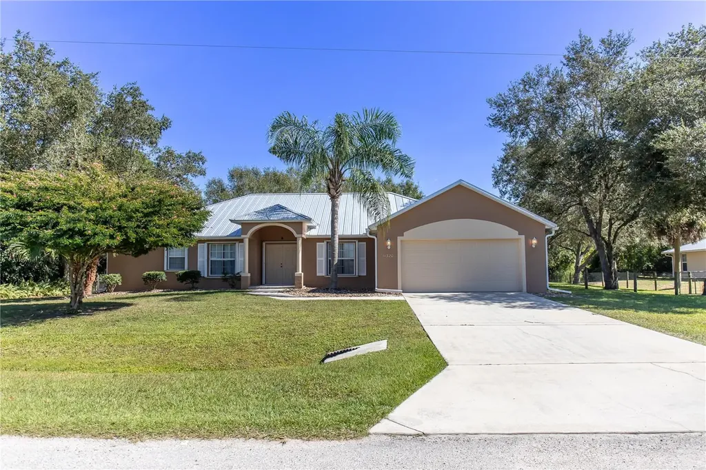 11320 NE 3rd Circle Okeechobee FL 34972