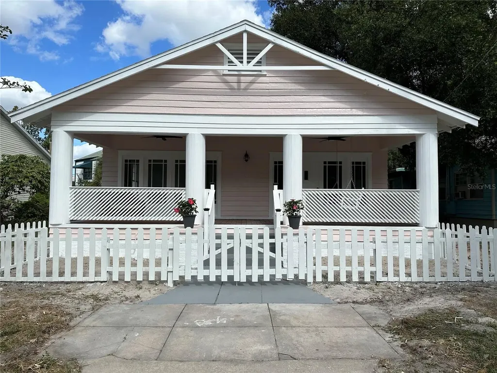 2407 N Ridgewood Avenue Tampa FL 33602
