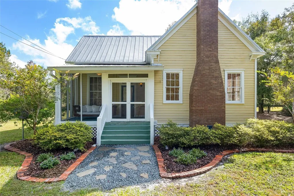 11925 SW 1st Street Micanopy FL 32667
