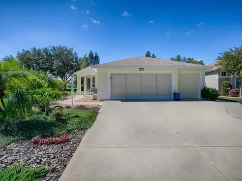 5053 Portsmouth Street Tavares FL 32778