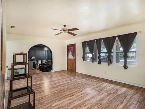 1515 E Hanna Avenue Tampa FL 33610