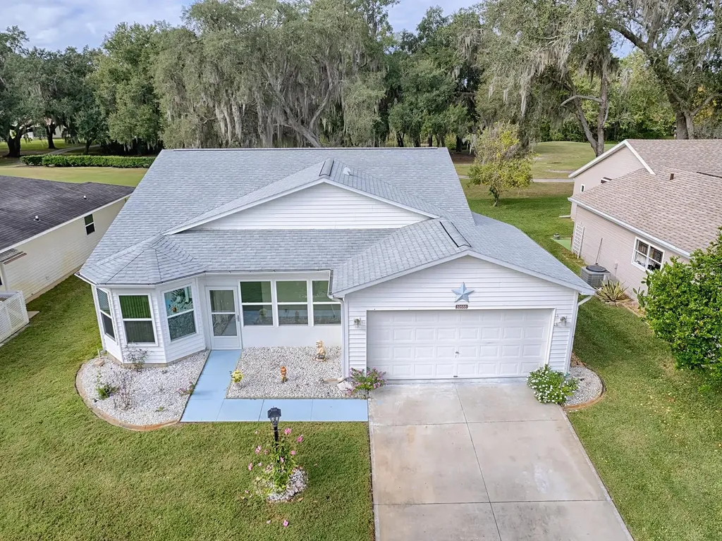 32555 Oak Park Drive Leesburg FL 34748