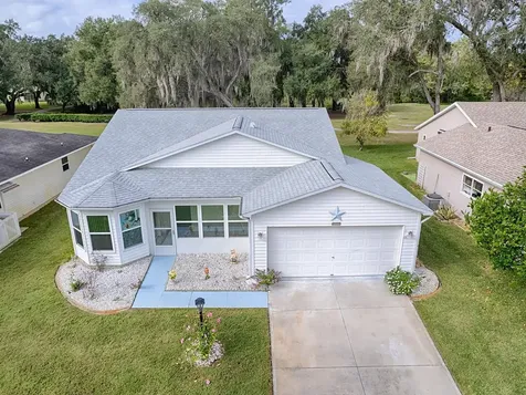 32555 Oak Park Drive Leesburg FL 34748