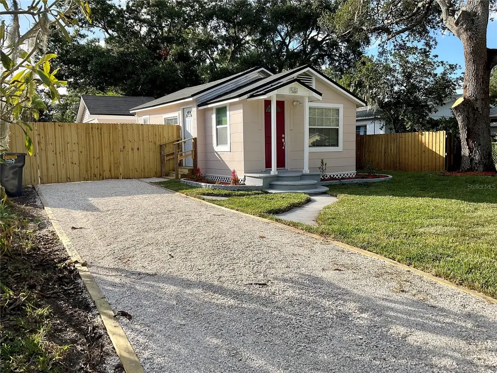6290 29th Way N St Petersburg FL 33702