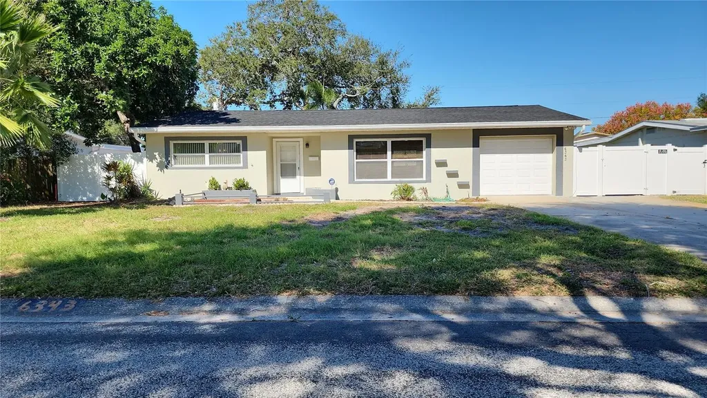 6343 17th Place N St Petersburg FL 33710