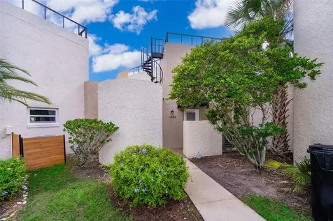 1087 Encourte Green Apopka FL 32712