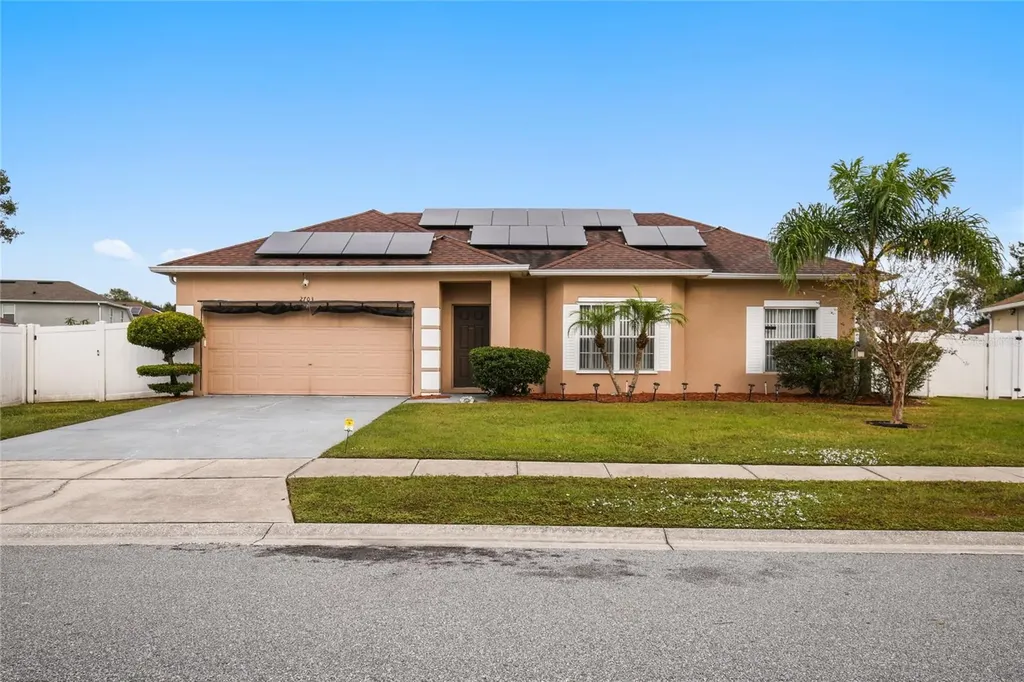 2703 Pearl Court Kissimmee FL 34743