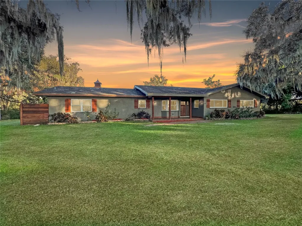 4356 Lindsey Loop Dover FL 33527