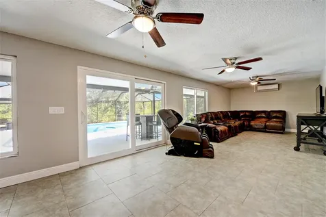 4356 Lindsey Loop Dover FL 33527
