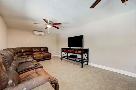 4356 Lindsey Loop Dover FL 33527
