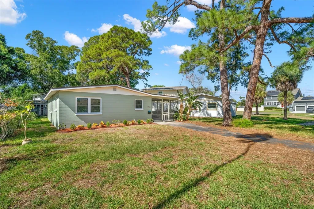 4026 Harrisburg Street NE St Petersburg FL 33703