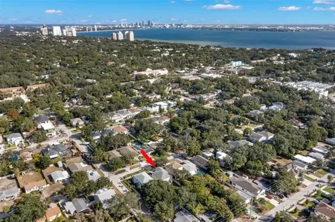 3224 W Price Avenue Tampa FL 33611