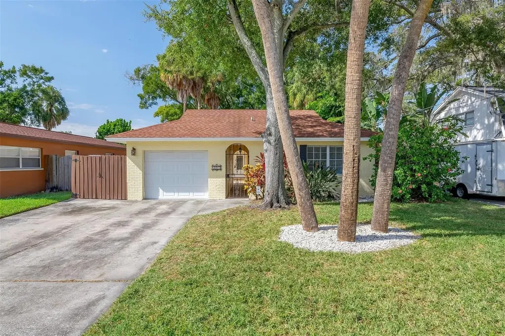 207 S Occident Street Tampa FL 33609