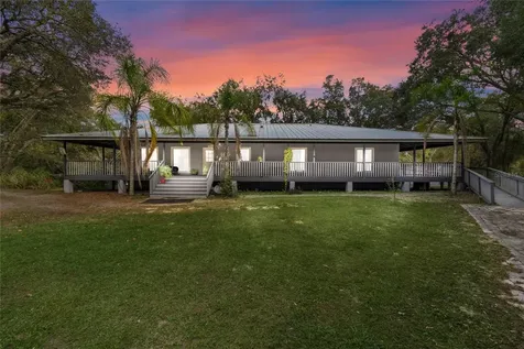 4910 Valley Oak Street Weirsdale FL 32195