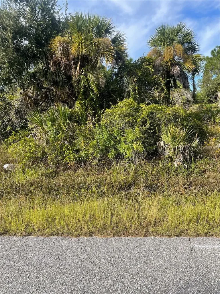 17496 Poston Avenue Port Charlotte FL 33948