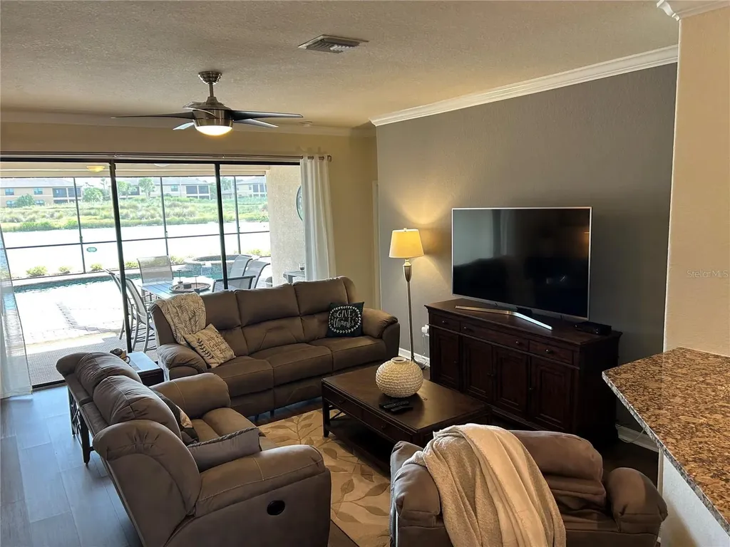 6808 Wild Lake Terrace Bradenton FL 34212