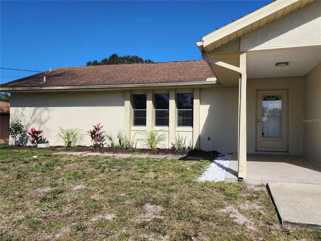 2173 El Campo Avenue Deltona FL 32725