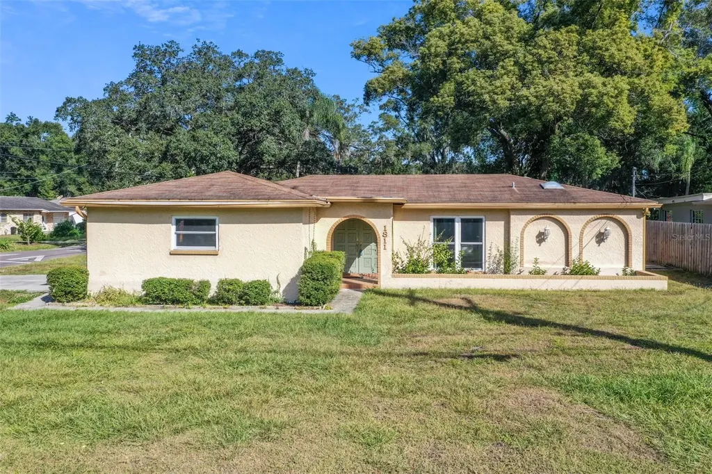 1811 W Sitka Street Tampa FL 33604