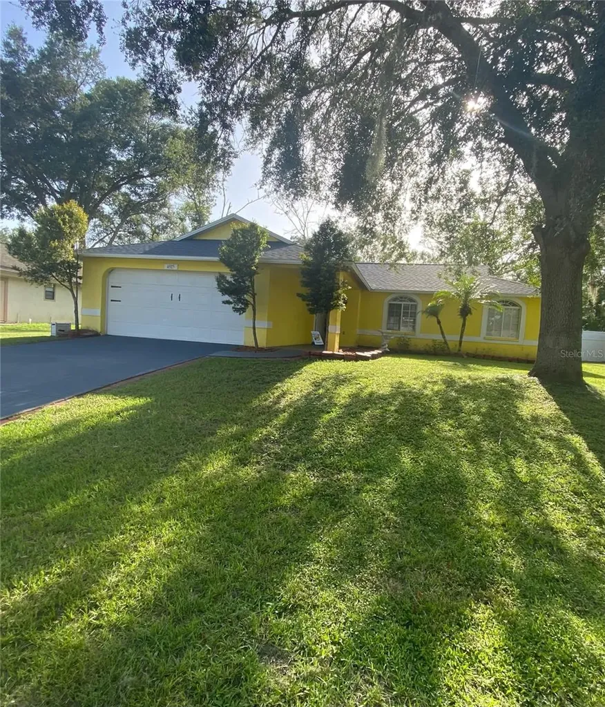 4925 Saratoga Place Land O Lakes FL 34639