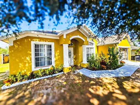 221 Grouper Court Kissimmee FL 34759
