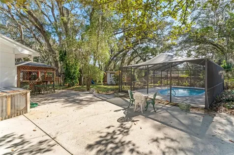 7110 Woodfield Drive Tampa FL 33617