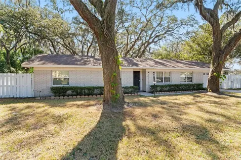 7110 Woodfield Drive Tampa FL 33617