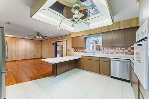 7110 Woodfield Drive Tampa FL 33617