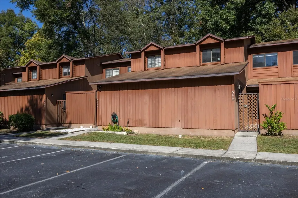 5814 SW 8th Place Gainesville FL 32607