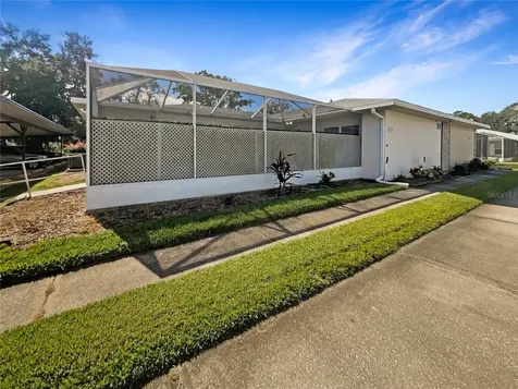 2973 Poplar Avenue Leesburg FL 34748