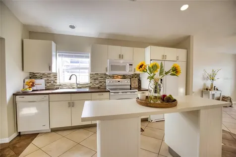 2114 9th Avenue W Bradenton FL 34205