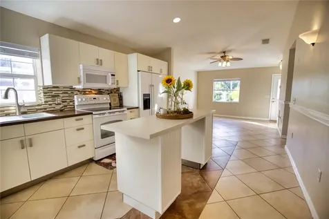 2114 9th Avenue W Bradenton FL 34205