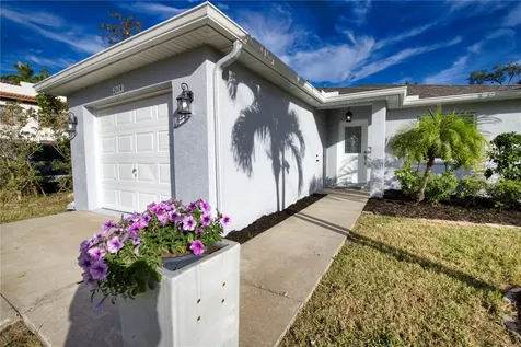 2114 9th Avenue W Bradenton FL 34205
