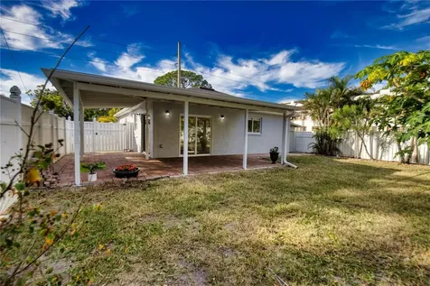 2114 9th Avenue W Bradenton FL 34205