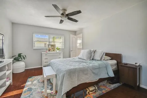 133 N Bay Hills Boulevard Safety Harbor FL 34695