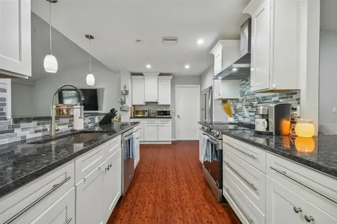 133 N Bay Hills Boulevard Safety Harbor FL 34695