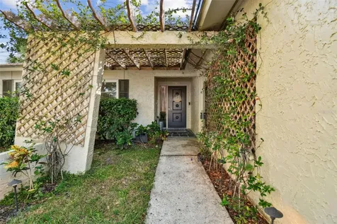 133 N Bay Hills Boulevard Safety Harbor FL 34695