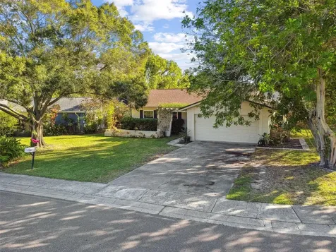 133 N Bay Hills Boulevard Safety Harbor FL 34695