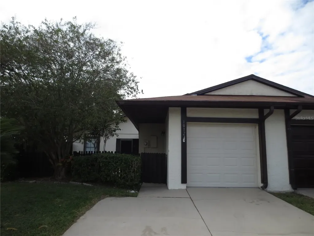 10122 Berry Field Court Orlando FL 32821