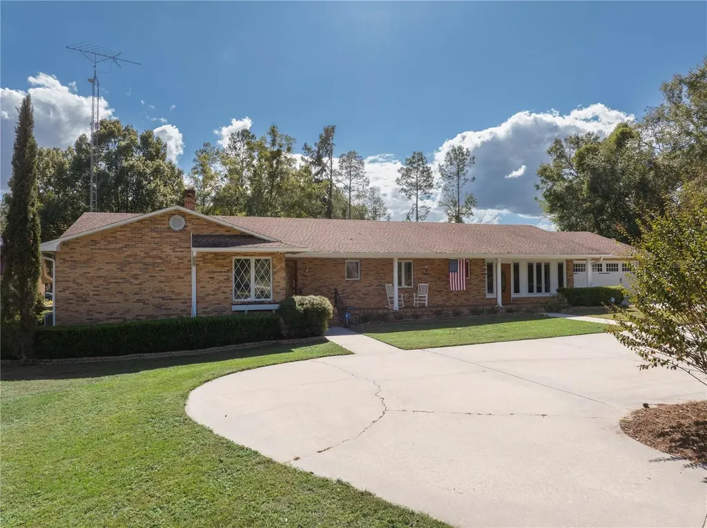 3897 SW Pinemount Road Lake City FL 32024
