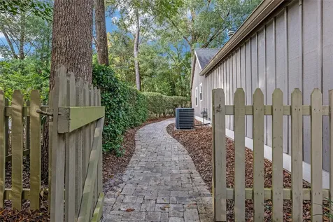 9818 SW 54th Lane Gainesville FL 32608